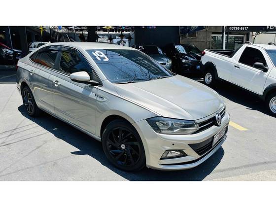 VOLKSWAGEN VIRTUS 1.0 200 TSI HIGHLINE AUTOMÁTICO